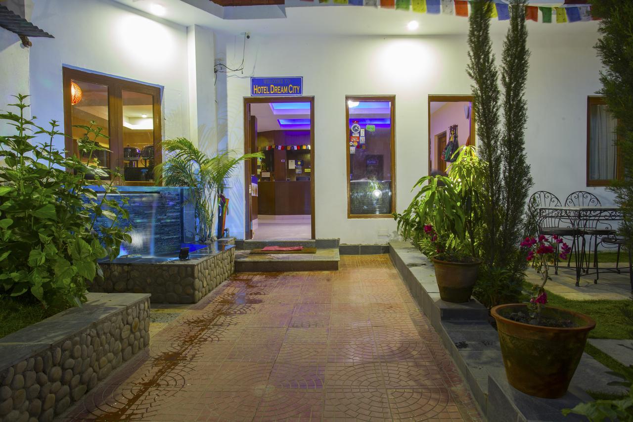 Hotel Dream City Катманду Экстерьер фото