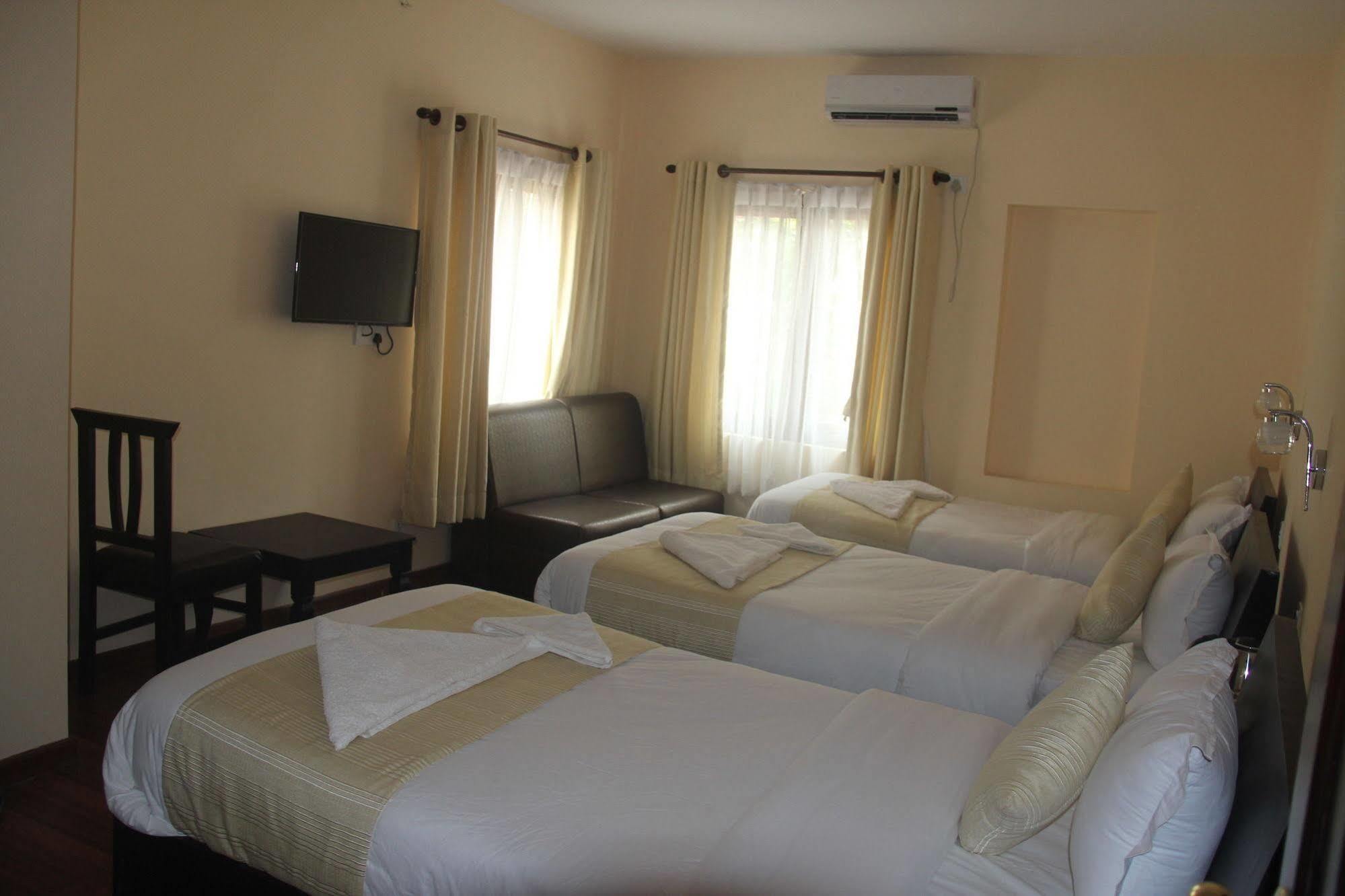 Hotel Dream City Катманду Экстерьер фото