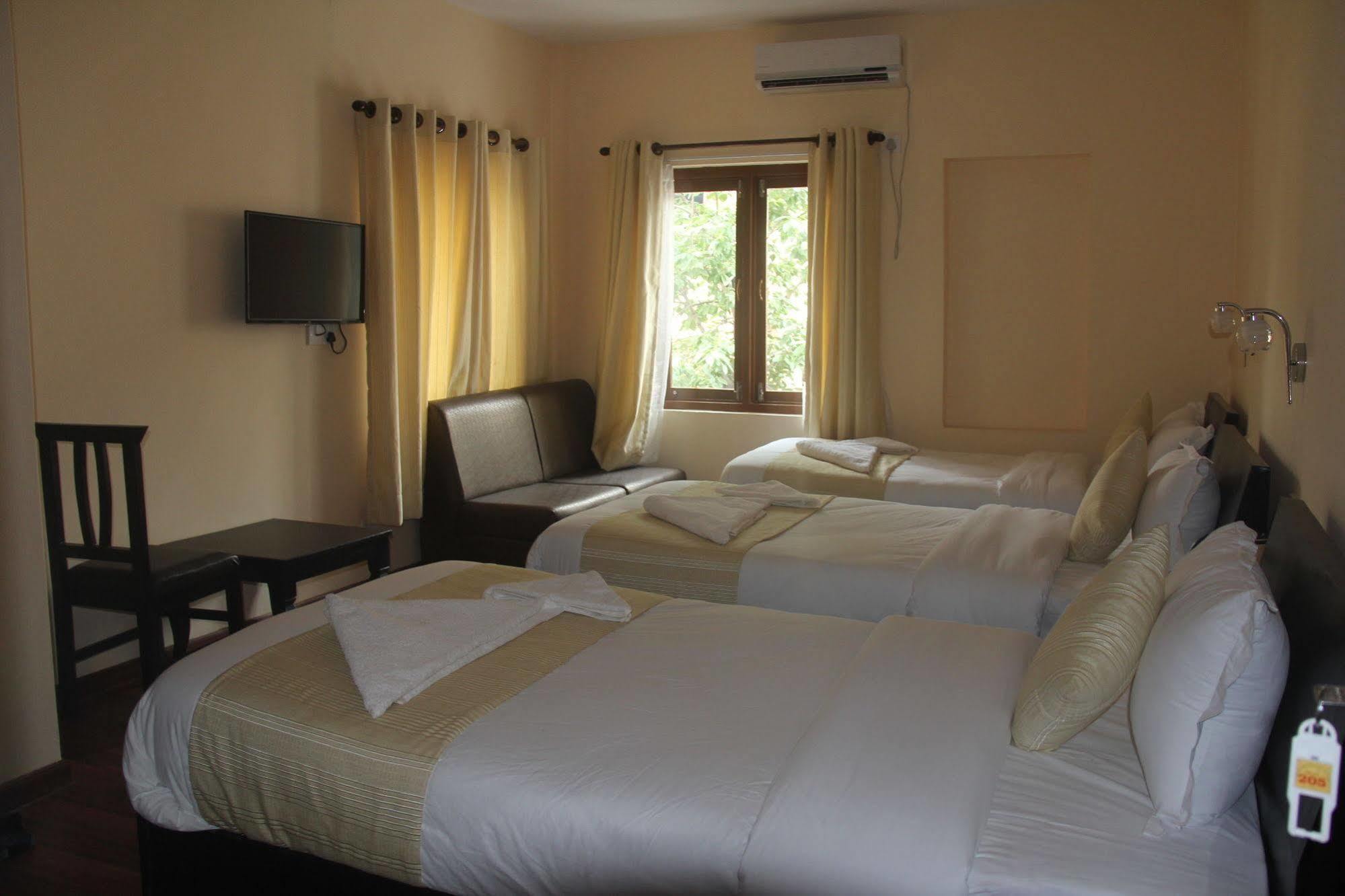 Hotel Dream City Катманду Экстерьер фото