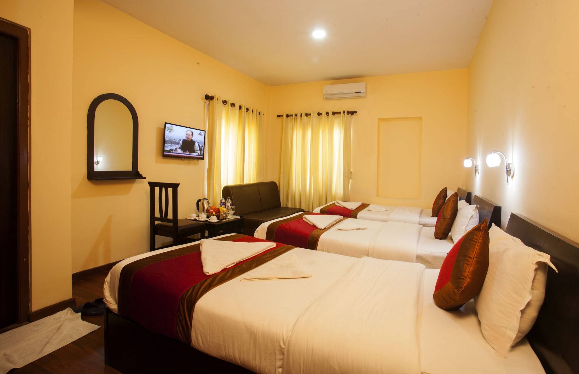 Hotel Dream City Катманду Экстерьер фото